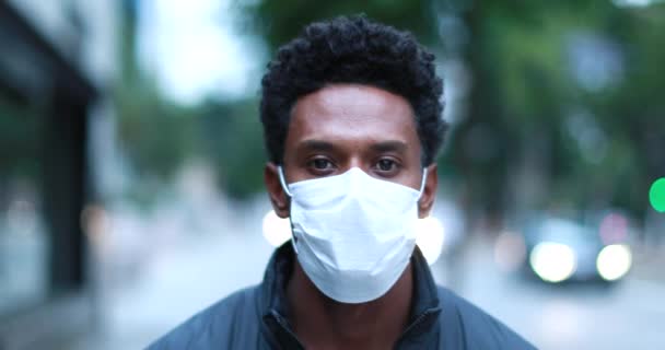 Young Black Person Walking Forward Camera Wearing Covid Mask Outbreak — Video Stock