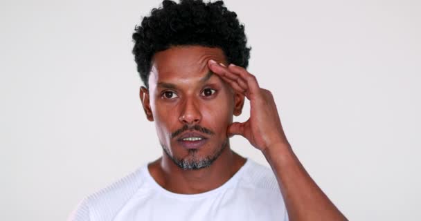 Frustrated Black African Person Portrait Face Looking Camera — Vídeos de Stock