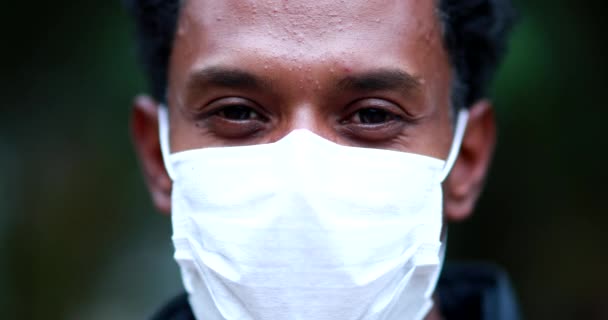 African Man Face Wearing Face Mask Prevention Virus Outbreak Closing — Video