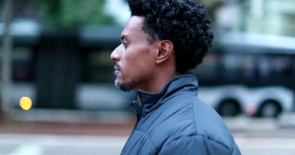 Side Black Man Walking City African American Person Moving Forward — стоковое видео