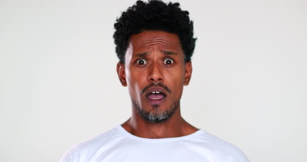 African American Gradual Shock Reaction Face Emotion Black Guy Reacting — 图库视频影像