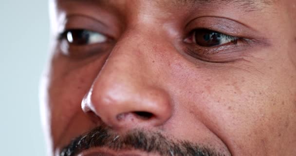 Close Black African Man Face Eyes Looking Pensive — Videoclip de stoc