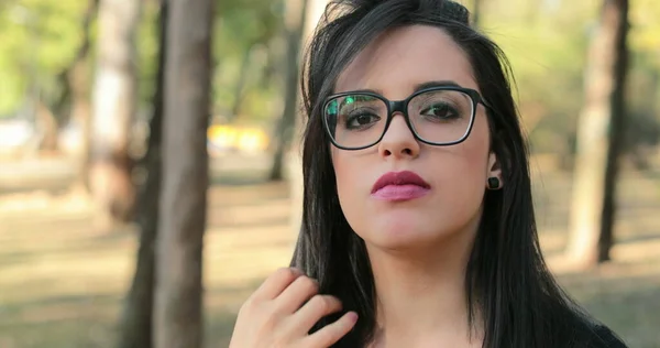 Woman Wearing Glasses Looking Camera Serious Smart Expression — Fotografia de Stock