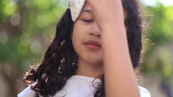 Cute Little Hispanic Child Posing Camera Park — Video