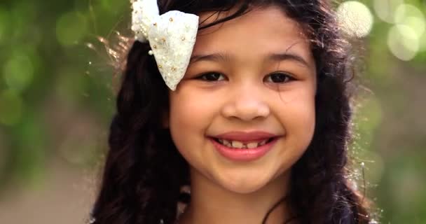 Hispanic Child Girl Smiling Portrait Face Close — Vídeo de Stock