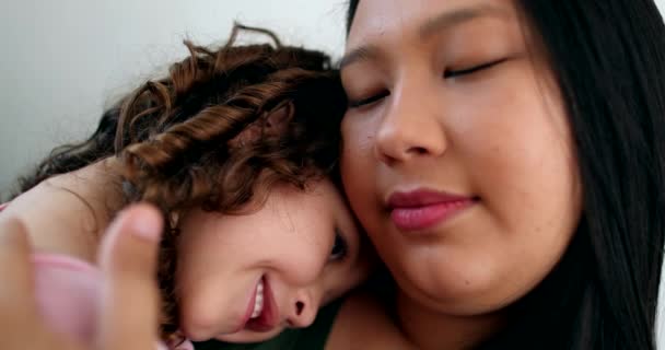 Mother Child Cuddle Authentic Mom Daughter Love Affection — Wideo stockowe