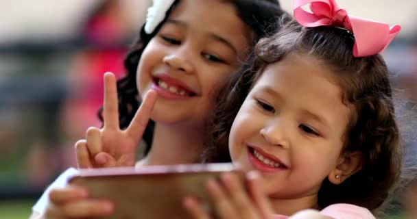 Children Taking Selfie Cellphone Pre Teen Girls Take Selfie — Video