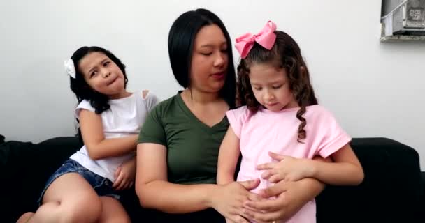 Asian Mother Mix Race Little Daughters Loving Relationship — 图库视频影像