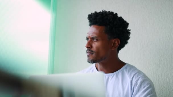 Pensive Black Guy Thinking Work Break Thoughtful African American Looking — Vídeo de stock