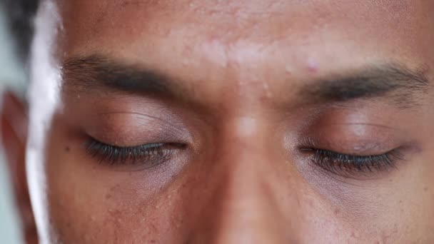Closeup African Man Eyes Eyes Closed Person Opening Eyes Camera — Vídeos de Stock