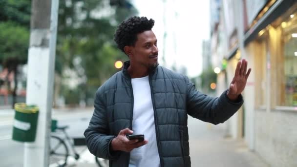 Charismatic Mixed Race Man Waving Hello Person Street Black Guy — Video Stock
