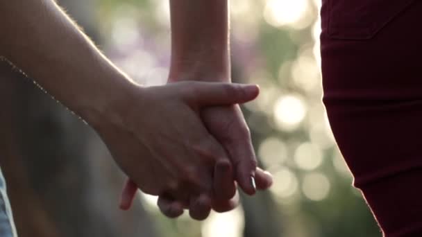 Disjoining Hands Couple Lettings Separating Hands — Video