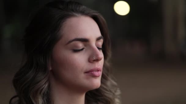 Young Woman Taking Deep Break Park Girl Meditating Contemplation Closing — Vídeo de stock