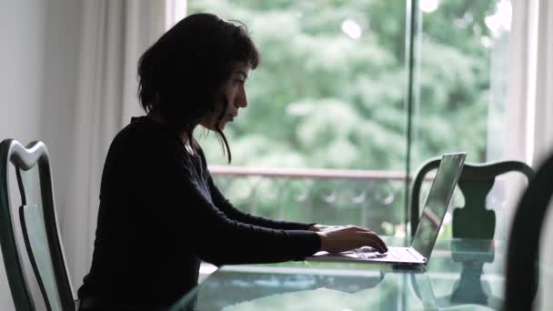 Pensive Hispanic Girl Front Laptop Thinking Thoughtful South American Woman — Wideo stockowe
