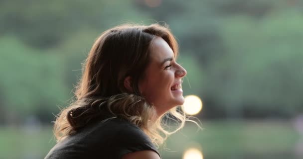 Young Woman Spontaneous Laugh Smile Outdoors Conversation Friend — Video Stock