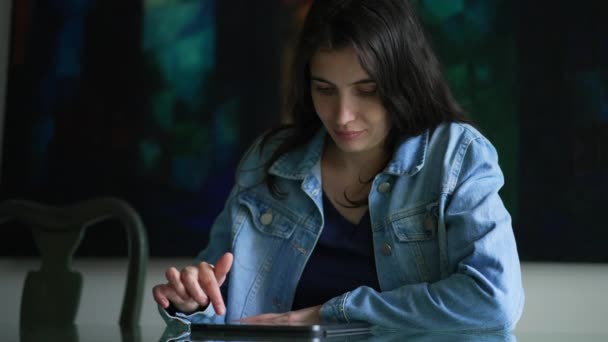 Woman Using Tablet Digital Device Home Scrolling Online Internet Social — Vídeo de Stock