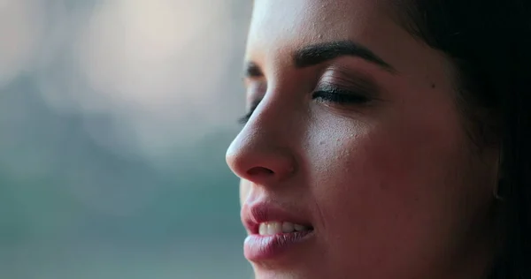 Hispanic Latina Beautiful Young Woman Closing Eyes Taking Deep Breath — Stockfoto