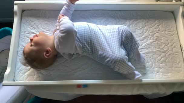 Adorable Baby Infant Blond Baby Boy Vertical Clip — Stockvideo