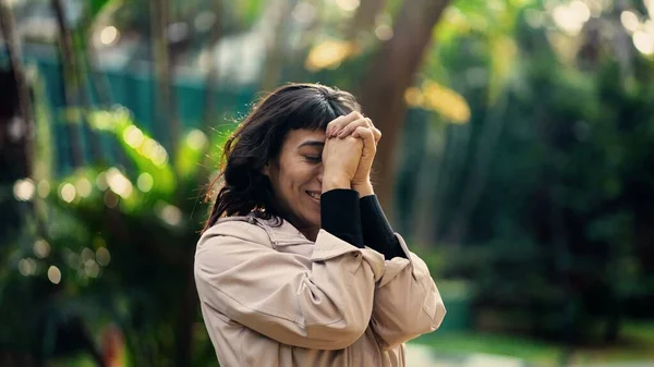 South American Woman Praying God Being Thankful Success — ストック写真