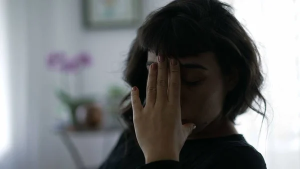 Young Woman Feeling Regret One Hispanic Girl Feeling Regretful Emotion — Foto Stock