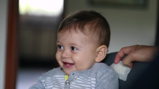 Portrait Happy Baby Smiling Becoming Serious Changing Emotion — Wideo stockowe