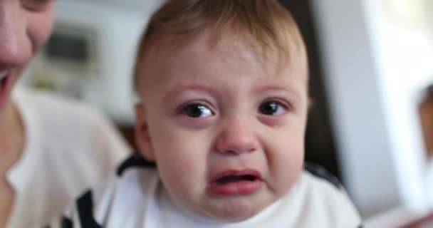 Расстроенное Плачущее Детское Детское Лицо Плачет — стоковое видео