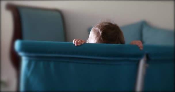 Baby Head Peeking Out Craddle Crib Box — Vídeos de Stock