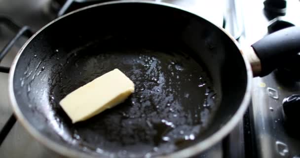 Putting Butter Pan Frying — Stock Video