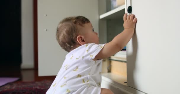 Baby Infant Opening Cabinet Furniture Home — Vídeo de Stock