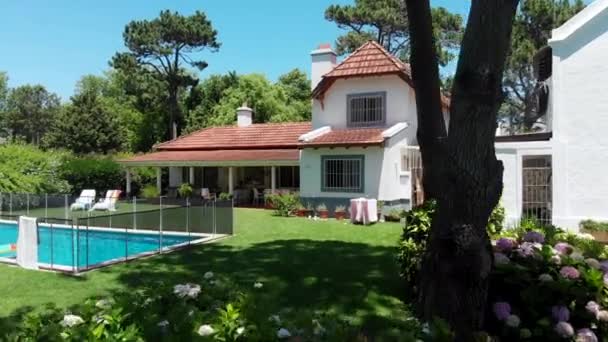 Exterior Home Residence Summer — Videoclip de stoc