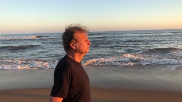 Senior Retired Man Walking Beach Shore — Video Stock