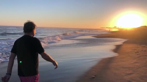 Older Man Walking Beach Sunset Meditative Senior Person Walks Shore — Vídeos de Stock