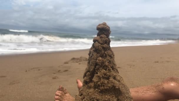 Kid Building Castle Mountain Sand Beach — Video Stock