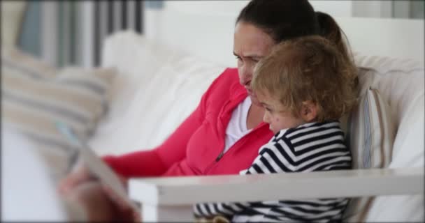 Candid Moment Mother Reading Story Child Mom Telling Storytelling Time — Stockvideo