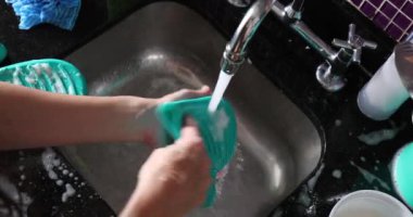 Hands washing gloves for dishes