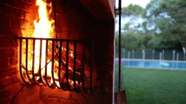 Uruguayan Parrilla Backyard Grill Wood Burning — Vídeos de Stock