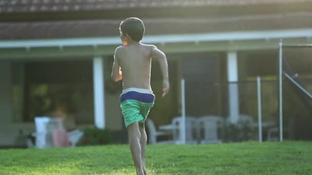 Child Running Outdoors Sunlight — Wideo stockowe
