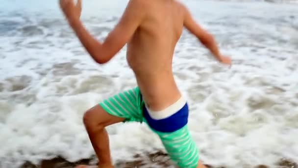 Child Running Beach Slow Motion 120Fps — стоковое видео