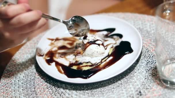 Closeup Plate Eating Dessert Ice Cream Chocolate — Stockvideo