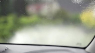 Su sıçratma, video