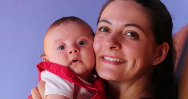 Mother Baby Posing Photo Together Looking Camera — Vídeo de Stock