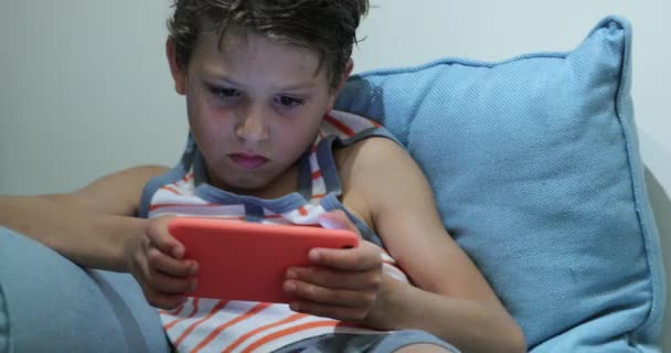 Child Hypnotized Cellphone Screen Device — 图库视频影像