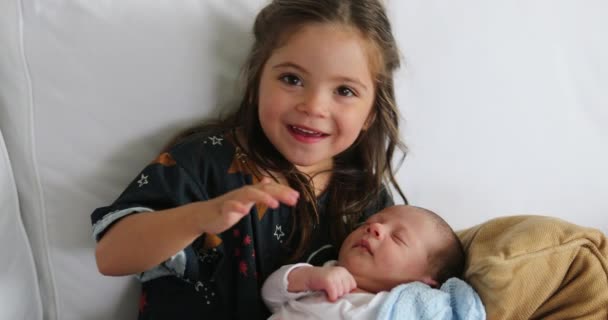 Beautiful Cute Family Moment Sister Kissing Newborn Baby Brother — Wideo stockowe