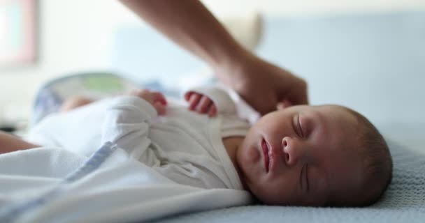Newborn Baby Asleep Taking Nap Mom Adjusting Baby Son — Stockvideo