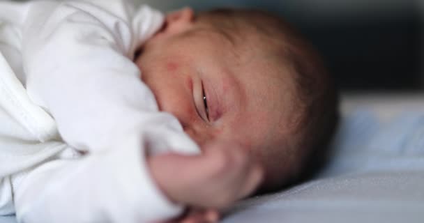 Newborn Baby Falling Asleep Closing Eyes Close Infant Face Closing — Wideo stockowe