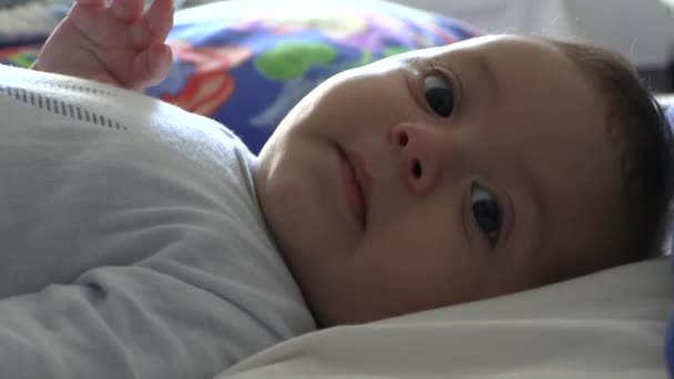 Солодкий Красивий Чарівний Милий Немовля — стокове відео