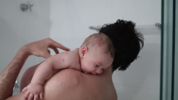 Father Holding Baby Shower Bathing Washing Dad Bonding Baby Son — Wideo stockowe