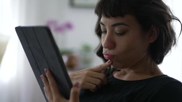 Thoughtful Woman Deciding What Buy Online Holding Tablet Pensive Person — Αρχείο Βίντεο