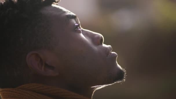 Hopeful African Man Looking Sky Black Person Closing Eyes Meditation — Stockvideo