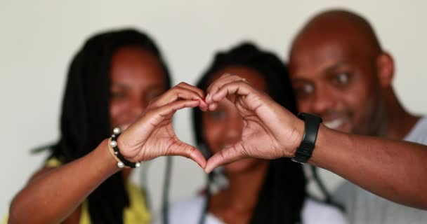 Black Family Making Heart Symbol Hands African Mixed Race Ethnicity — Vídeos de Stock